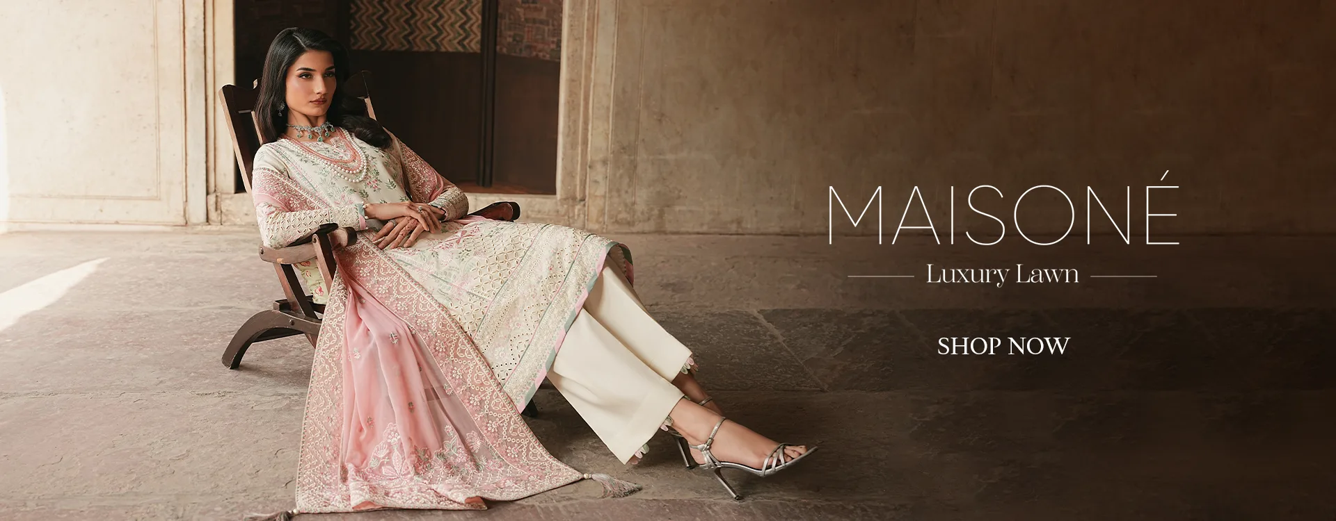 Maisone Luxury Lawn